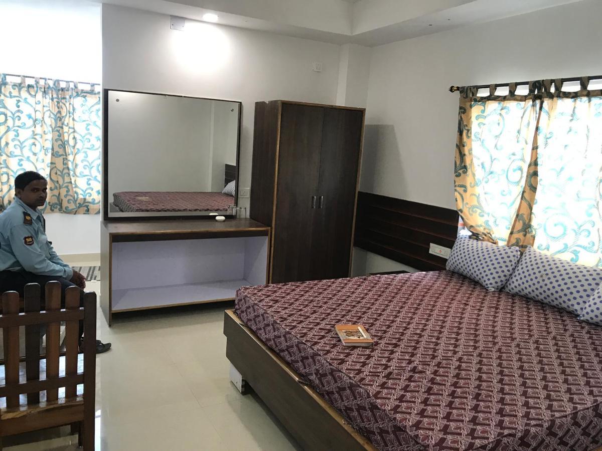 Krishnananda Dham Hotel Puri Exterior photo