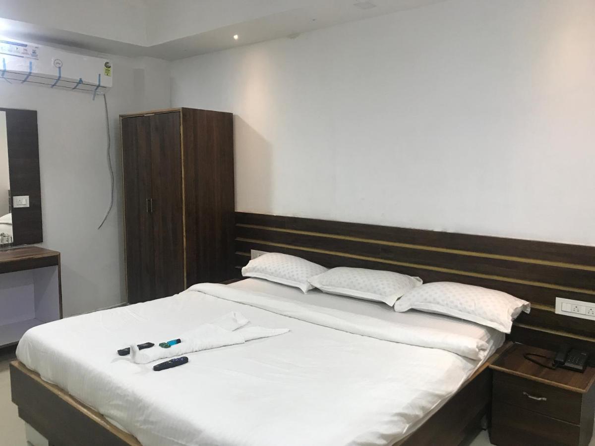 Krishnananda Dham Hotel Puri Exterior photo